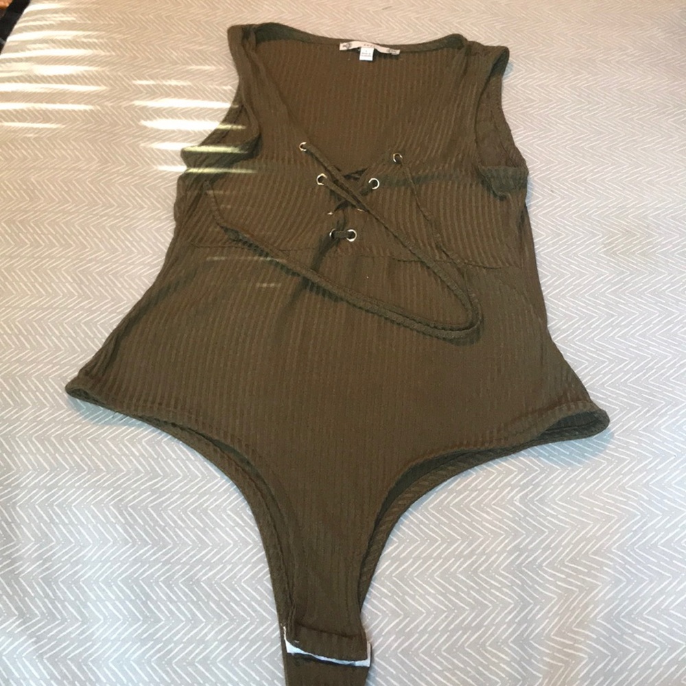 Army Green Leo